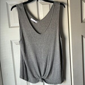 Gray Ribbed V-Neck Women’s Top size large